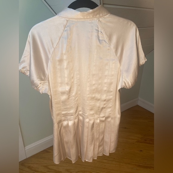 BCBGMAXAZRIA Silk Pleated Peplum Blouse Champagne Women’s M - Picture 4 of 12